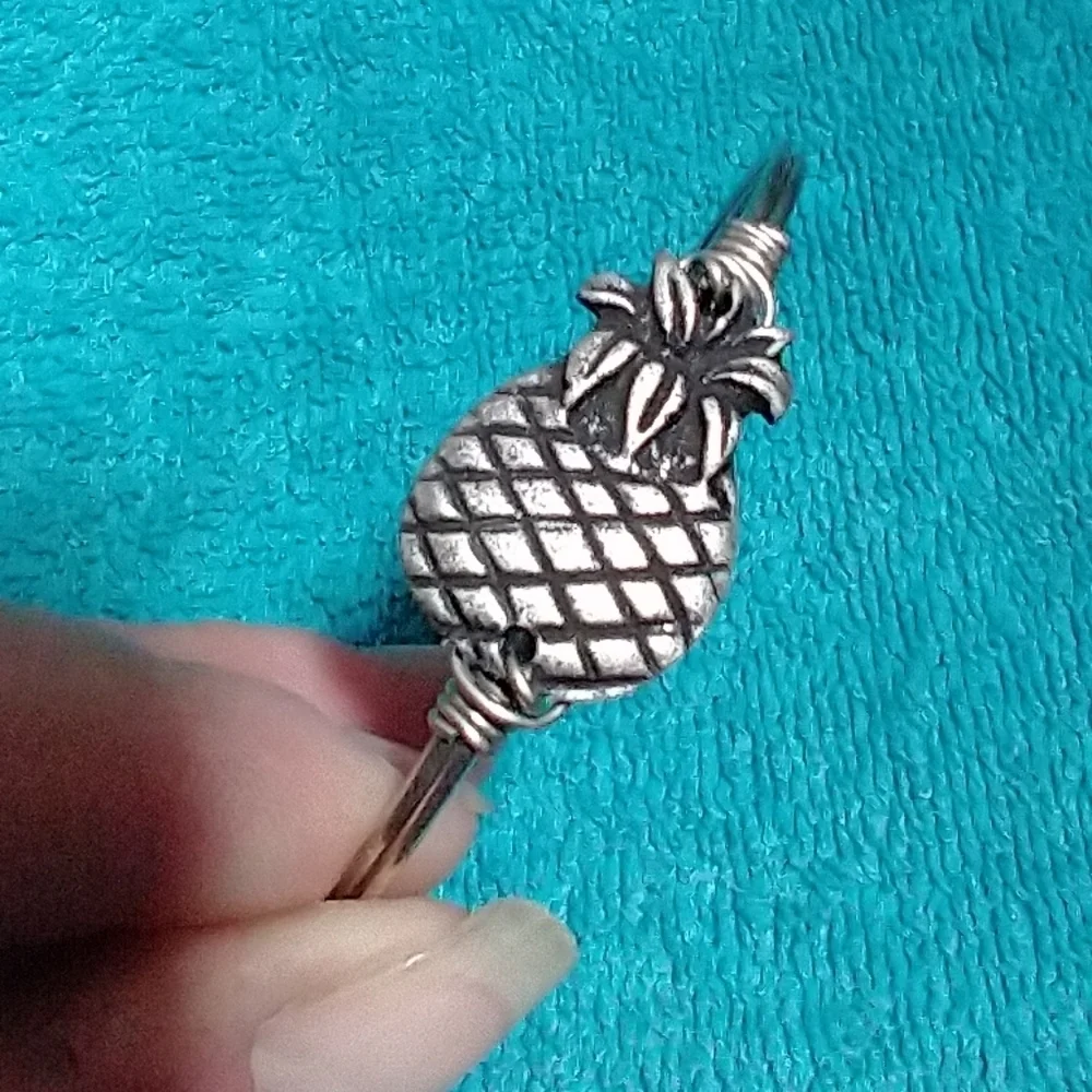 Silvertone Pineapple Charm Bracelet L+D Born In The USA Small Wrist Child